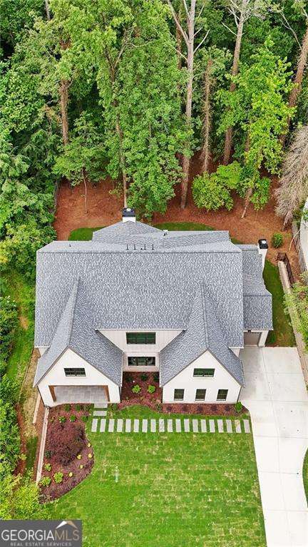 680 Edgewater Trail Property Photo 3
