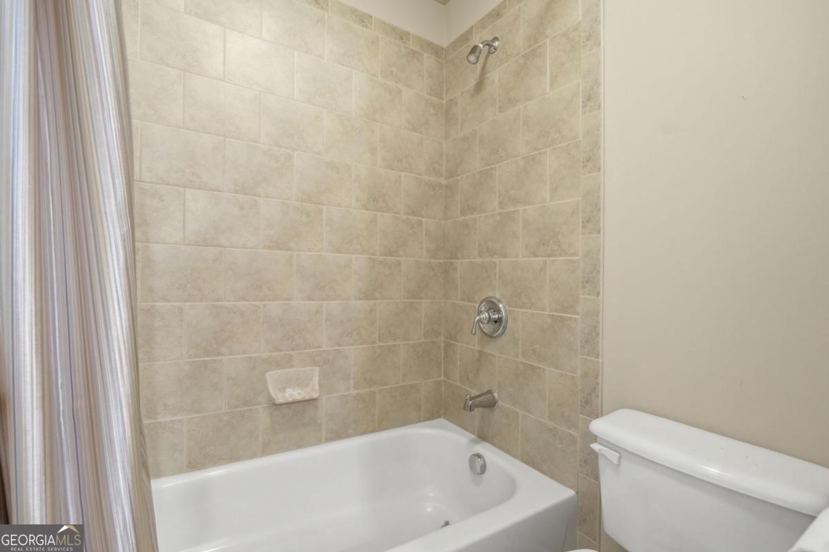 715 Crescent Circle Property Photo 34