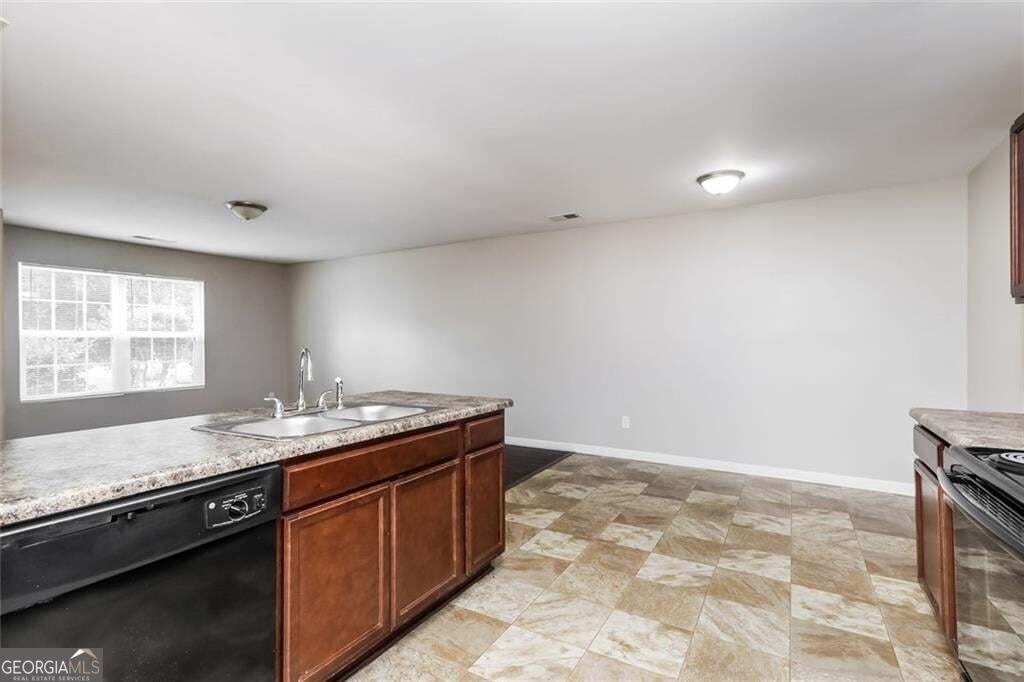 1515 Hydrangea Lane Property Photo 10