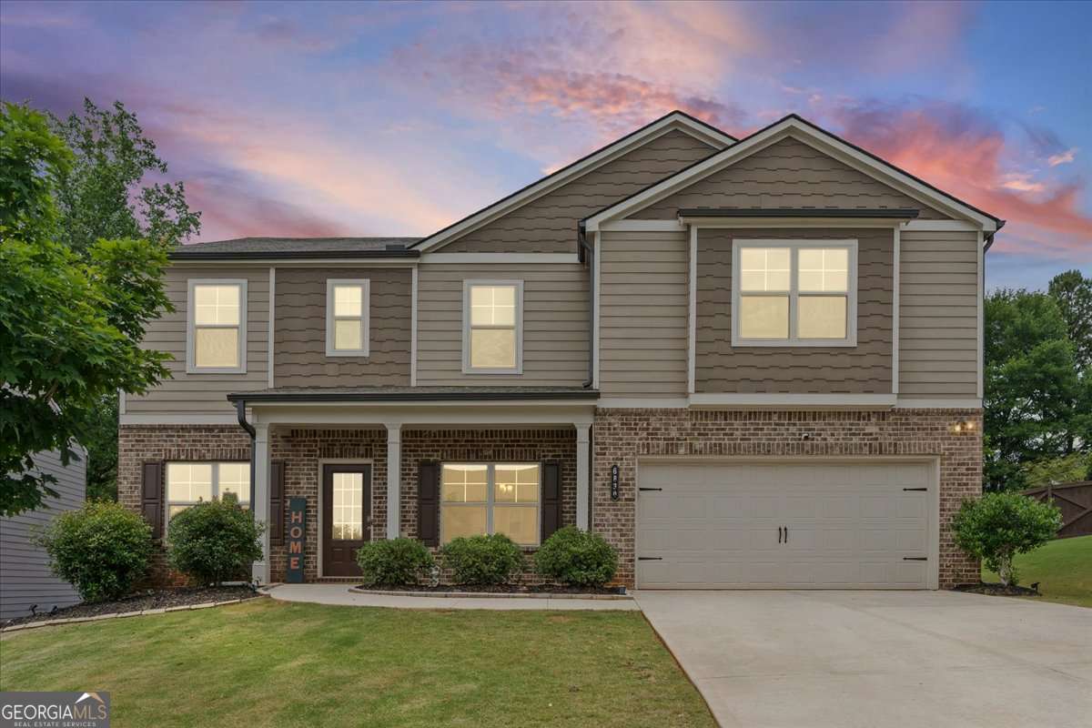 6830 Lancaster Crossing Property Photo 2