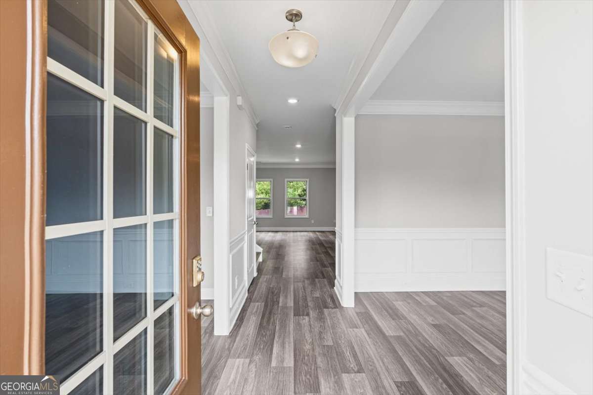 6830 Lancaster Crossing Property Photo 13