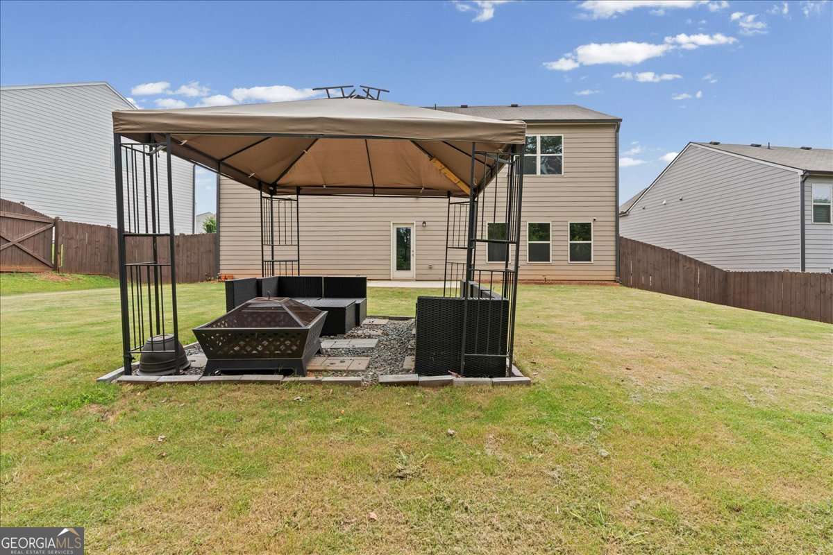 6830 Lancaster Crossing Property Photo 47