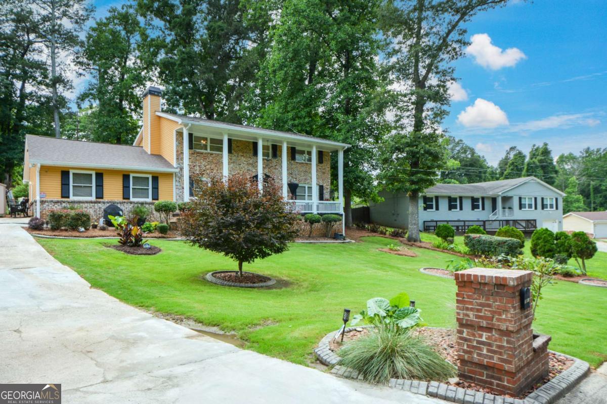 7461 Page Court Property Photo 2