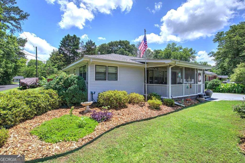 115 Lindsey Drive Property Photo 1