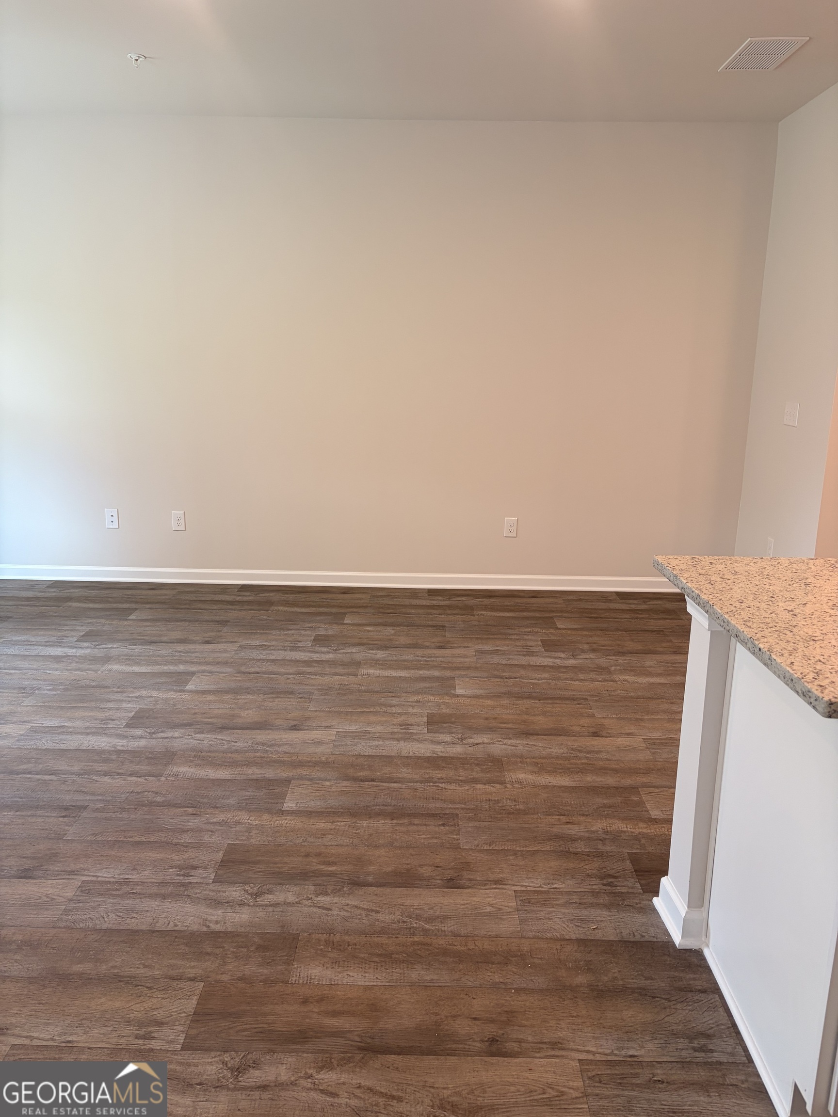 8337 Columbia Court Property Photo 10