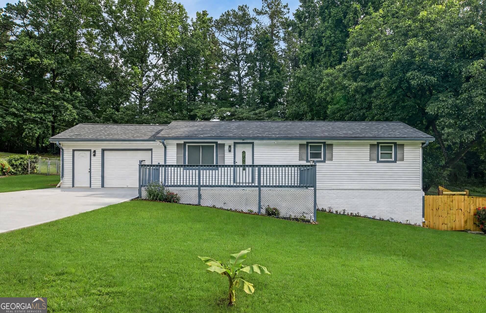 3313 Stoneybrook Drive Property Photo 1