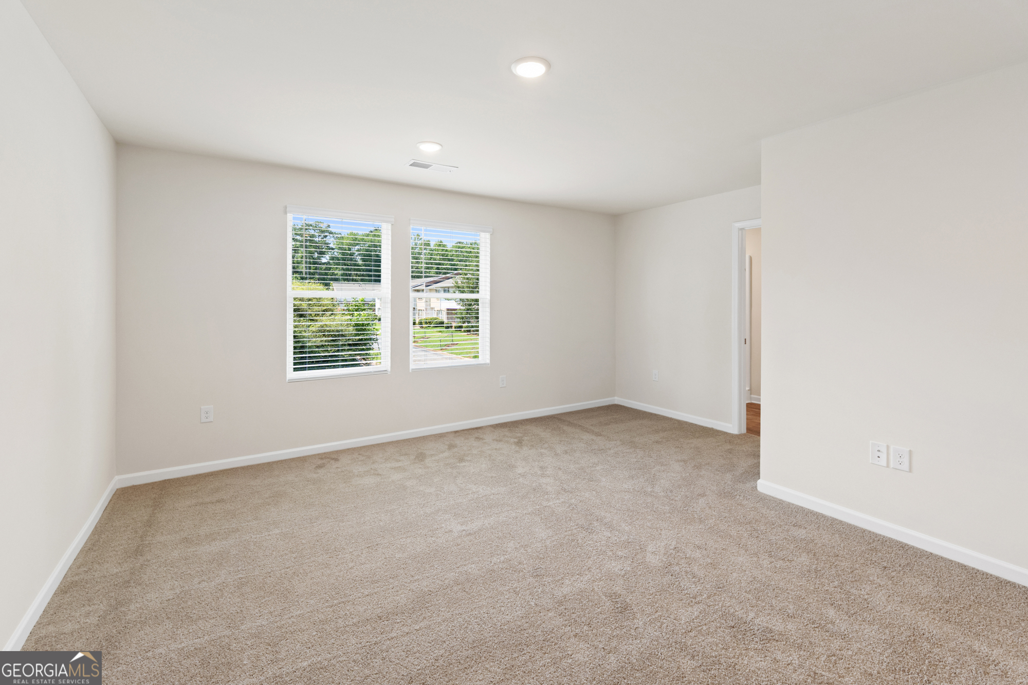 8333 Columbia Court Property Photo 6