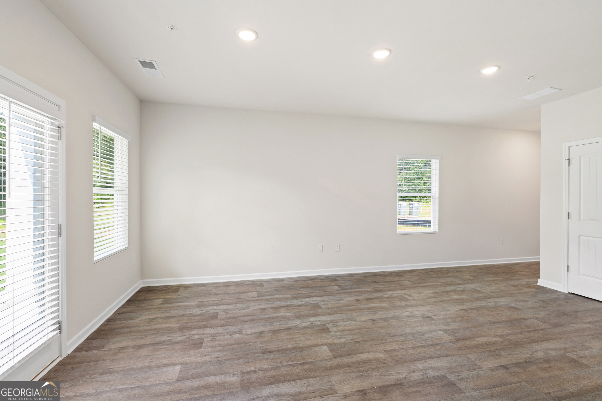 8333 Columbia Court Property Photo 22