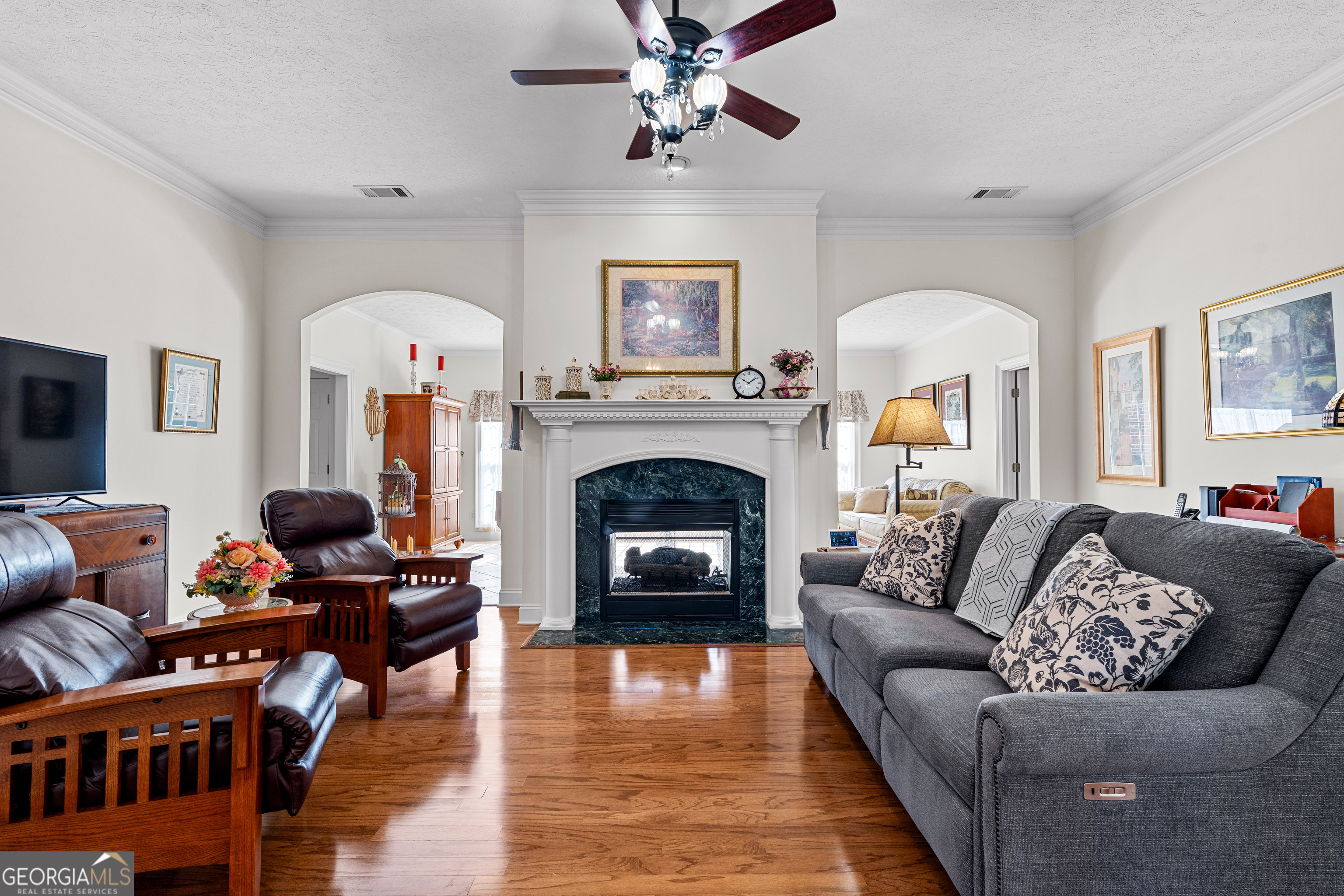 506 Riverside Drive Property Photo 6