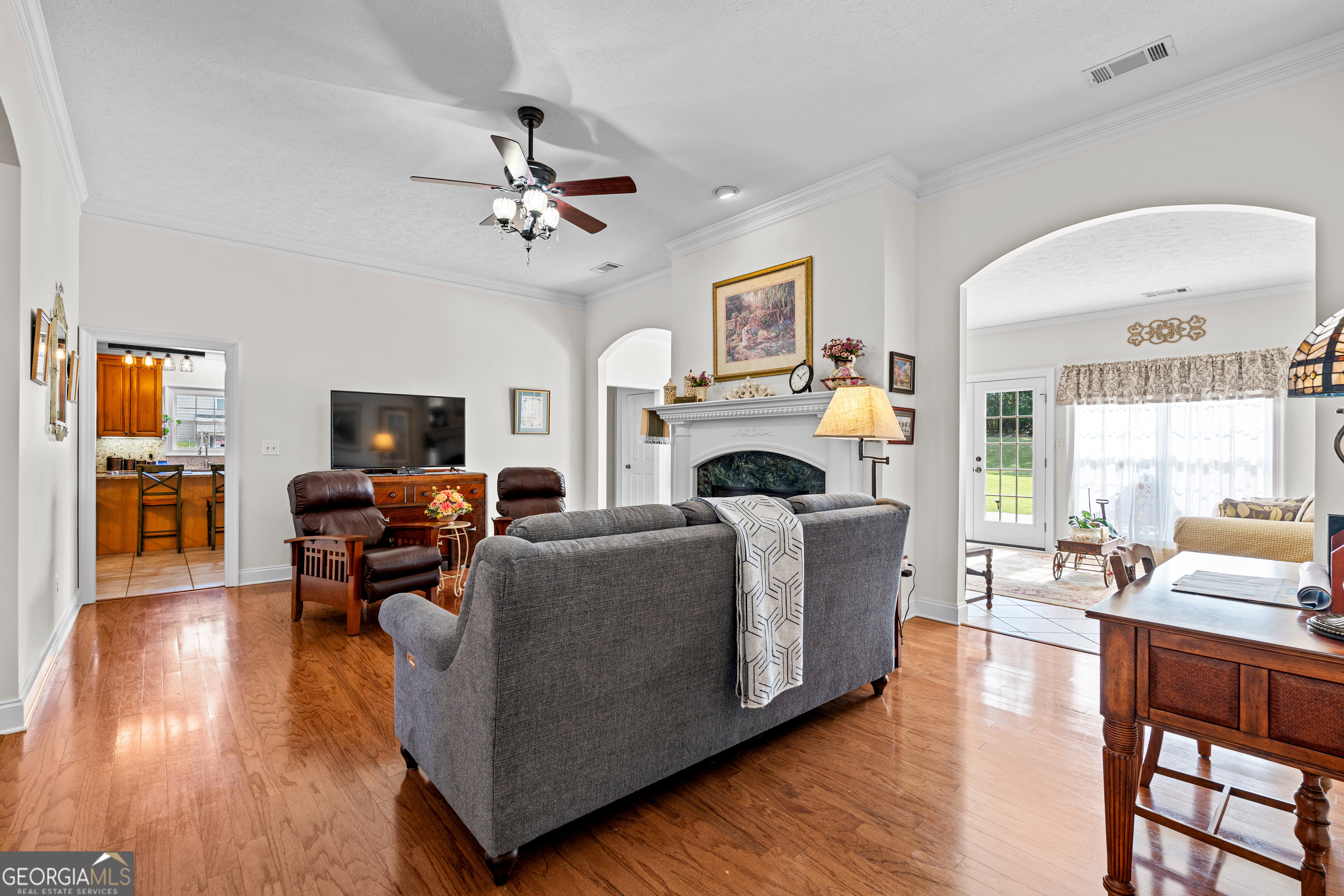 506 Riverside Drive Property Photo 8