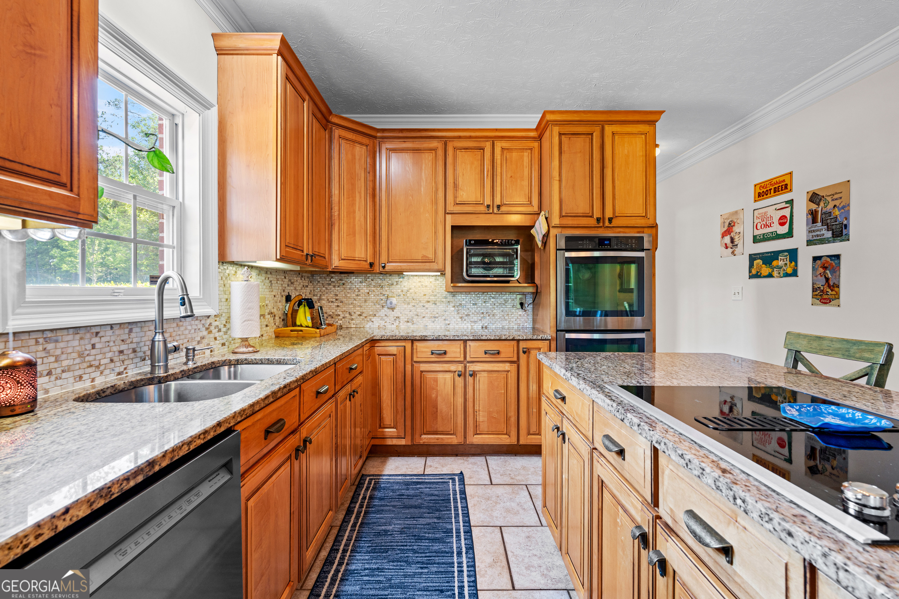 506 Riverside Drive Property Photo 12