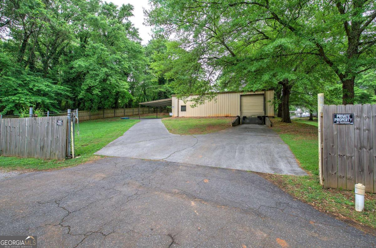 200 Rogers Road Property Photo 2