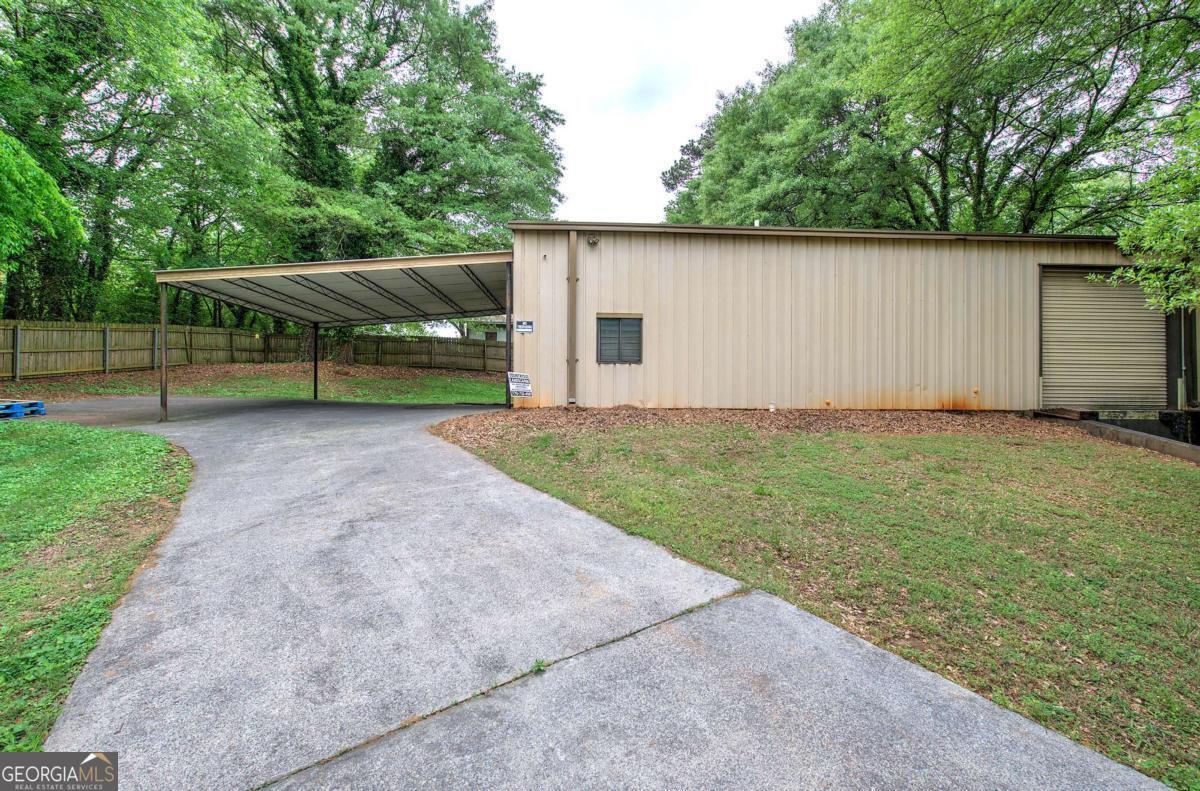200 Rogers Road Property Photo 3