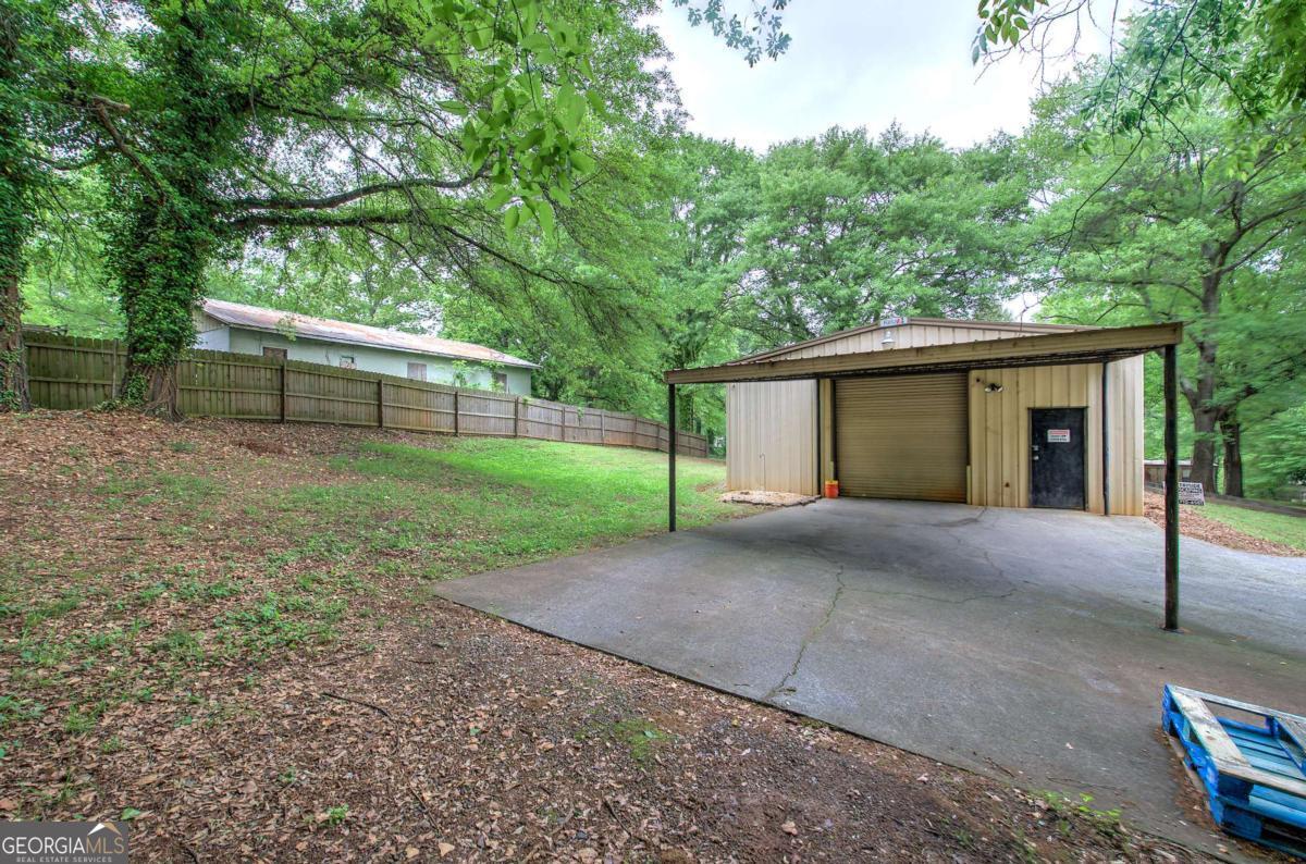 200 Rogers Road Property Photo 5
