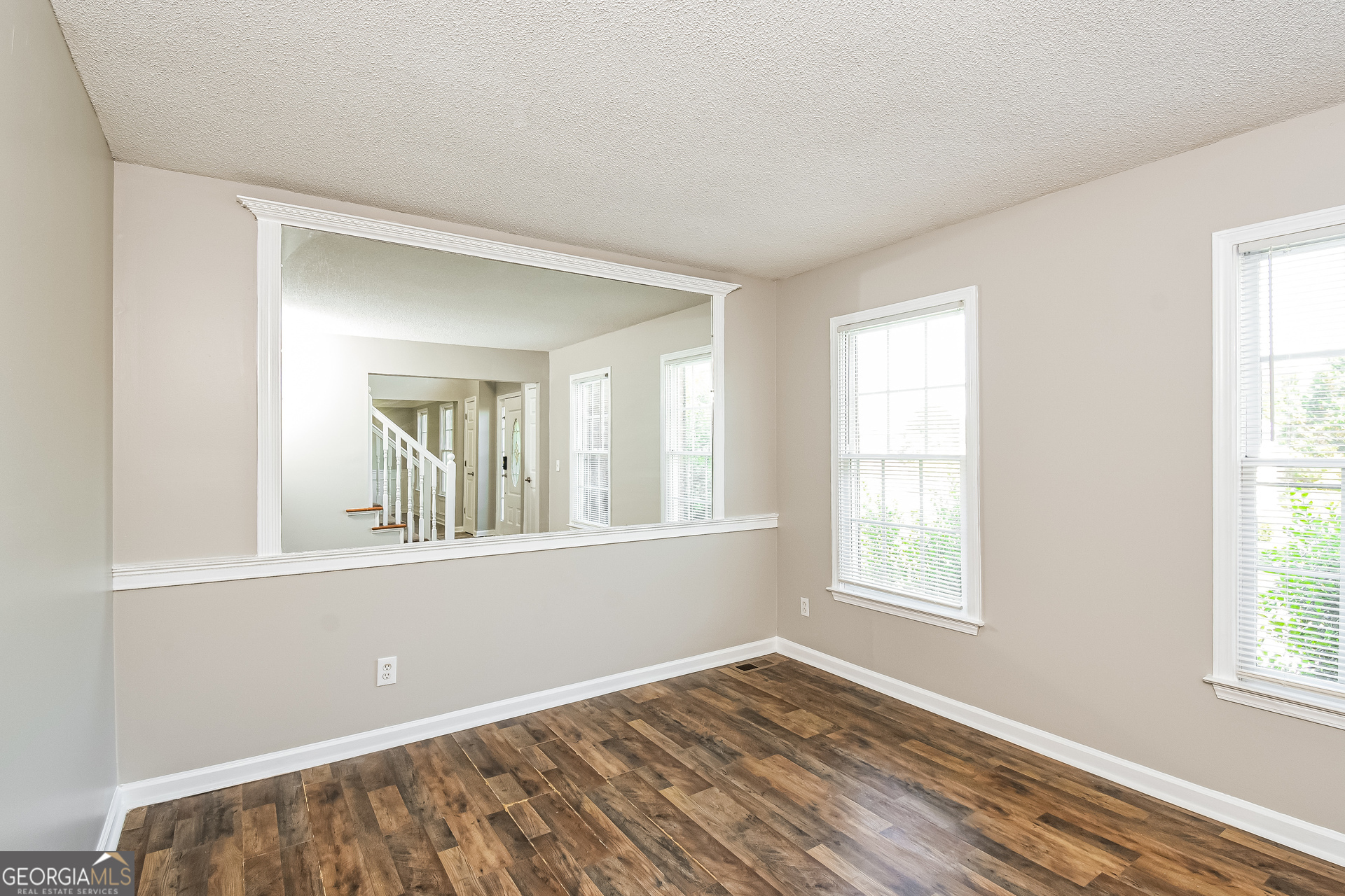 1016 Saddle Brooke Drive Property Photo 2