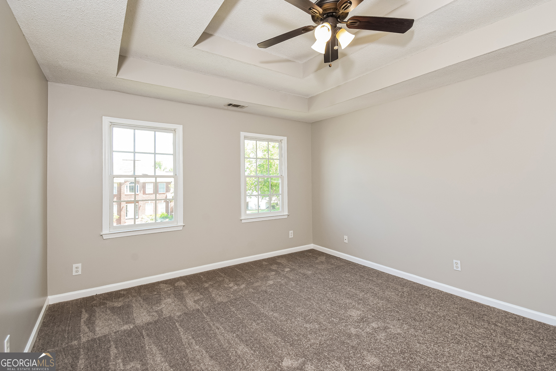 1016 Saddle Brooke Drive Property Photo 12