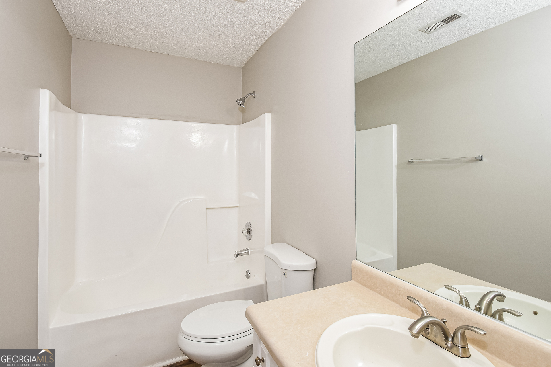 1016 Saddle Brooke Drive Property Photo 17