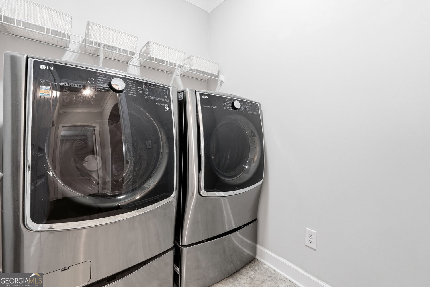 526 Rosemont Avenue Property Photo 12