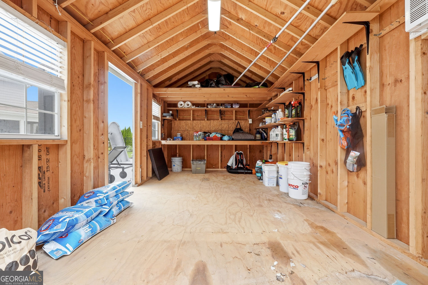 526 Rosemont Avenue Property Photo 33