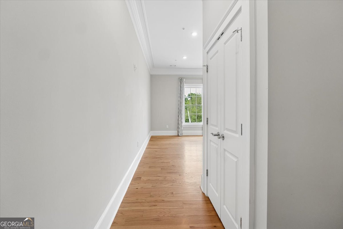 200 W Washington Street Unit C Property Photo 2