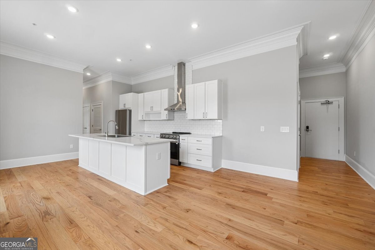 200 W Washington Street Unit C Property Photo 4
