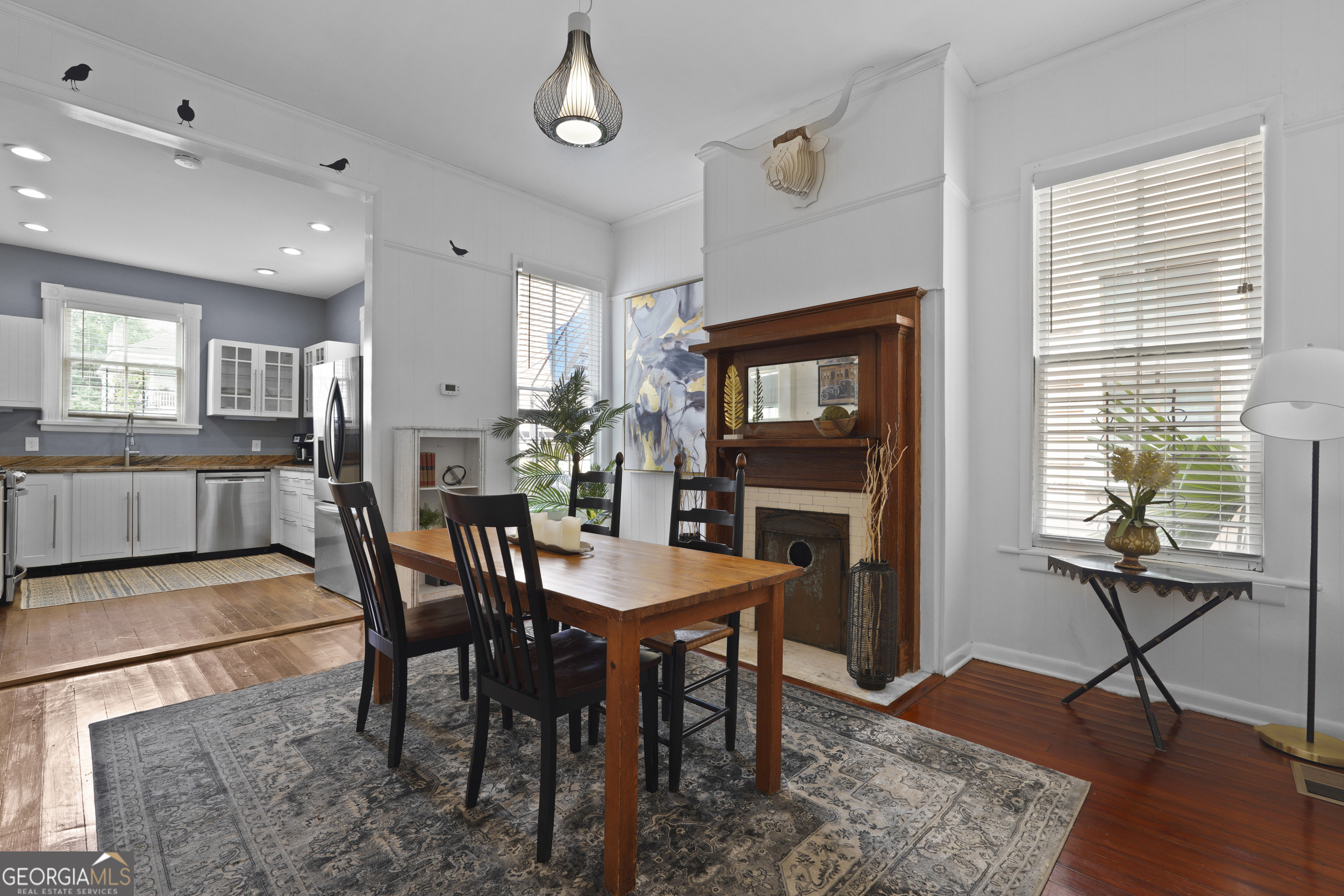 303 W 39th Street Property Photo 9