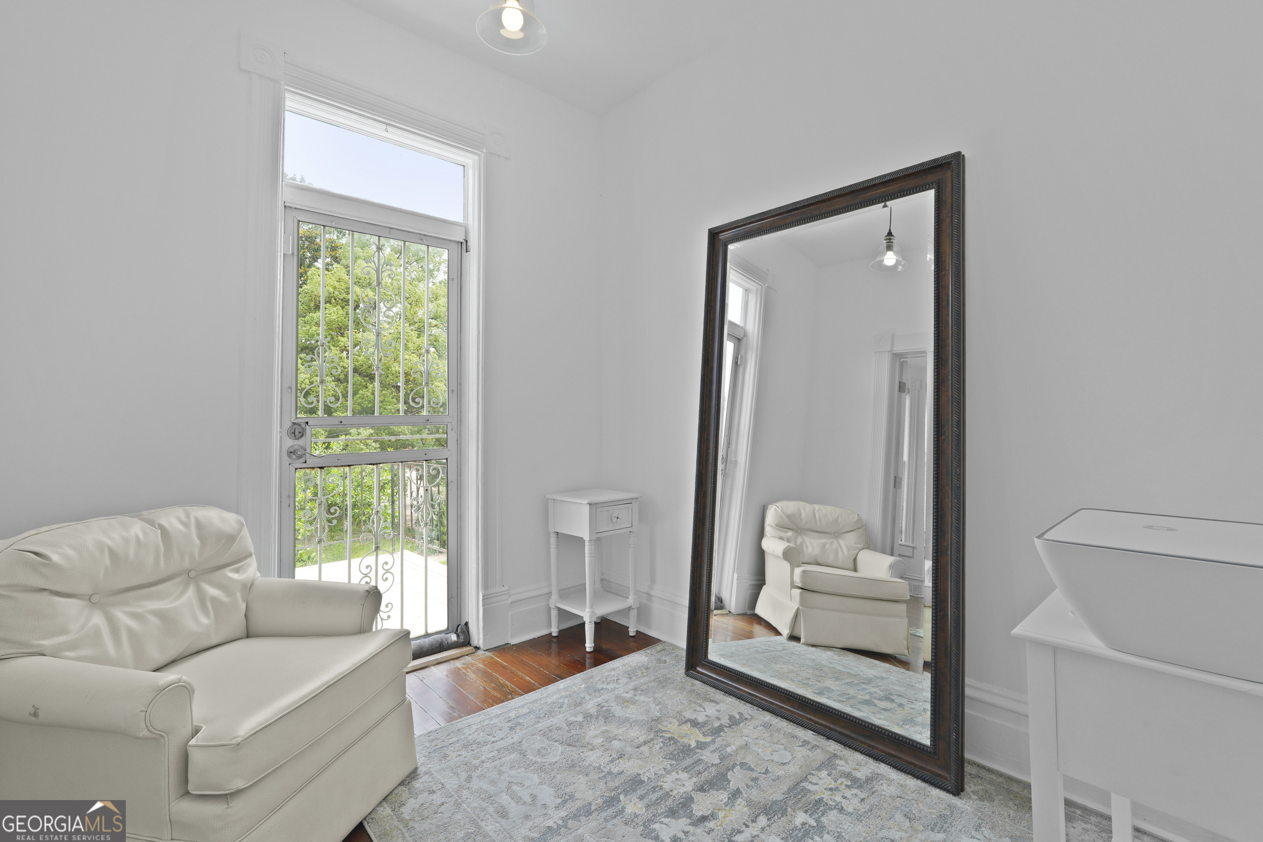 303 W 39th Street Property Photo 18