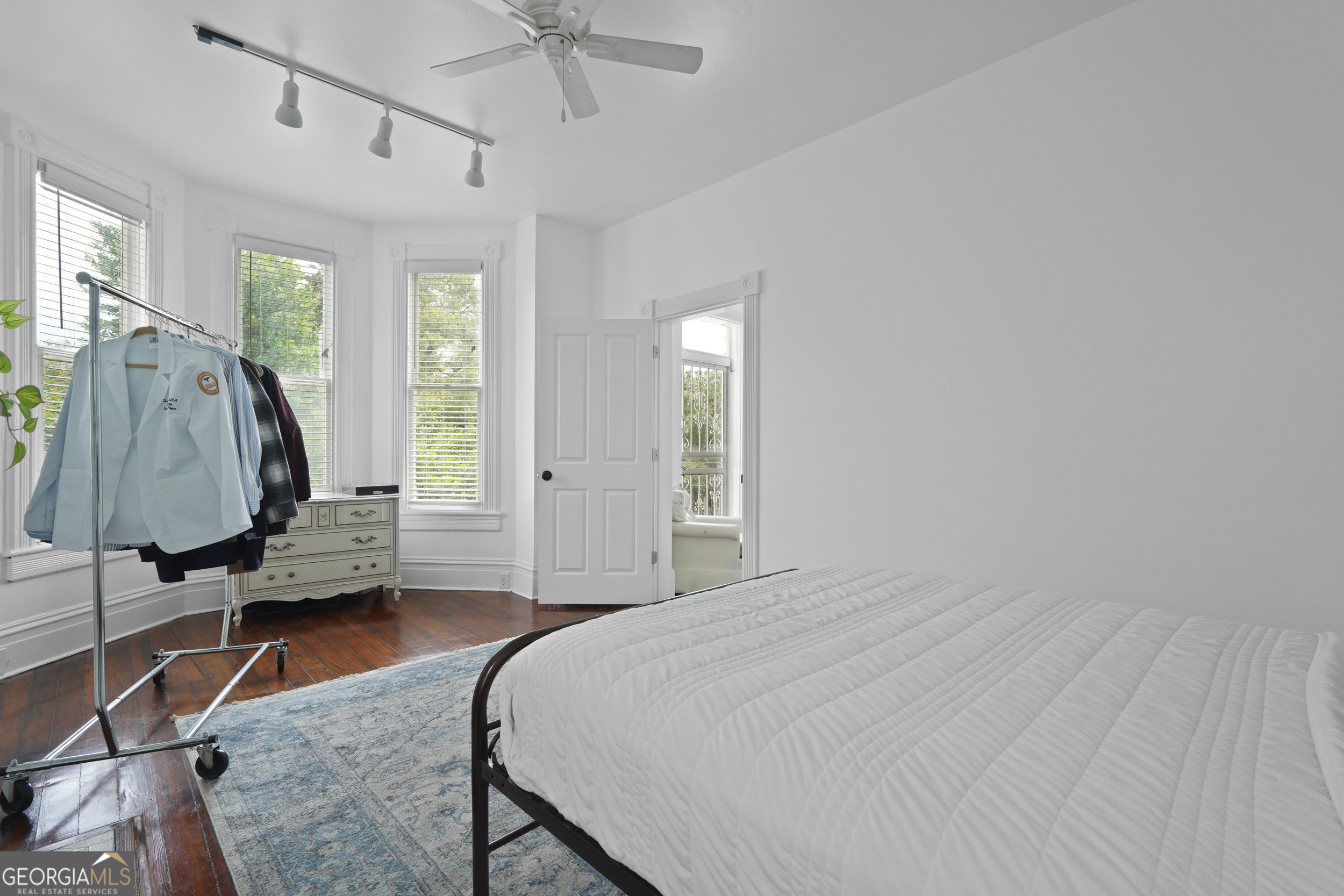303 W 39th Street Property Photo 23