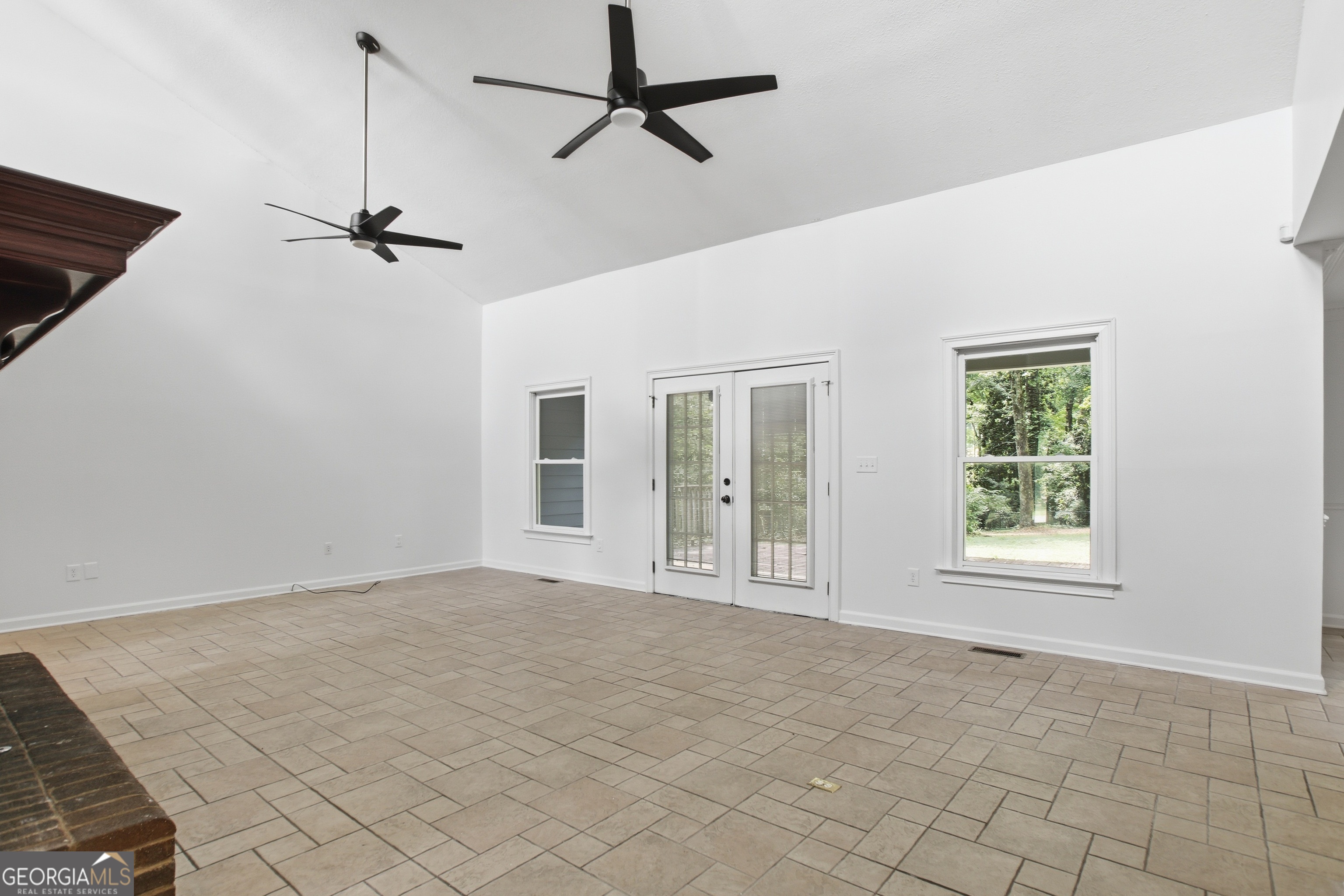 41 Lorraine Valley Property Photo 3