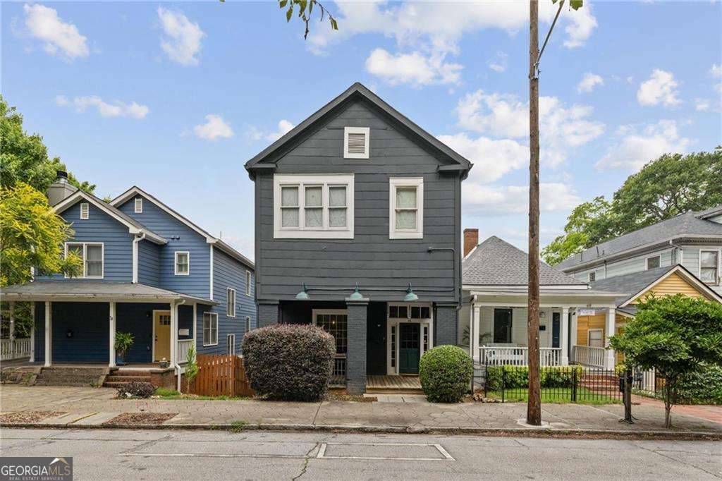 66 Howell Street NE Property Photo 1