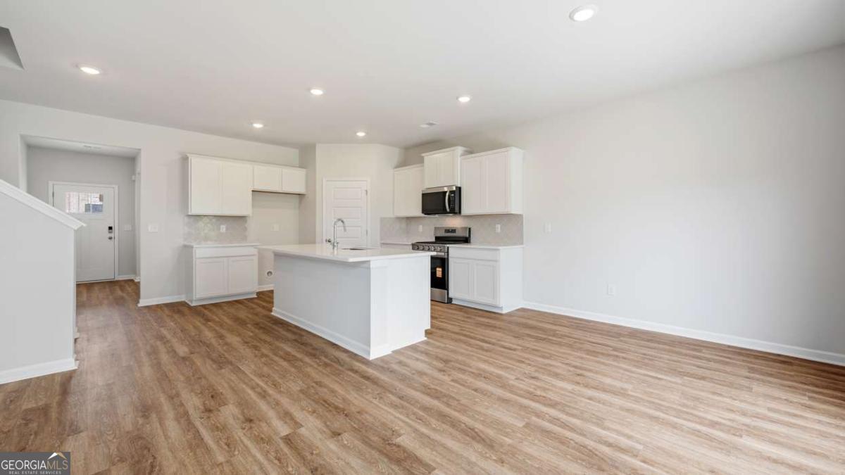 1307 Hollingsworth Way Property Photo 7
