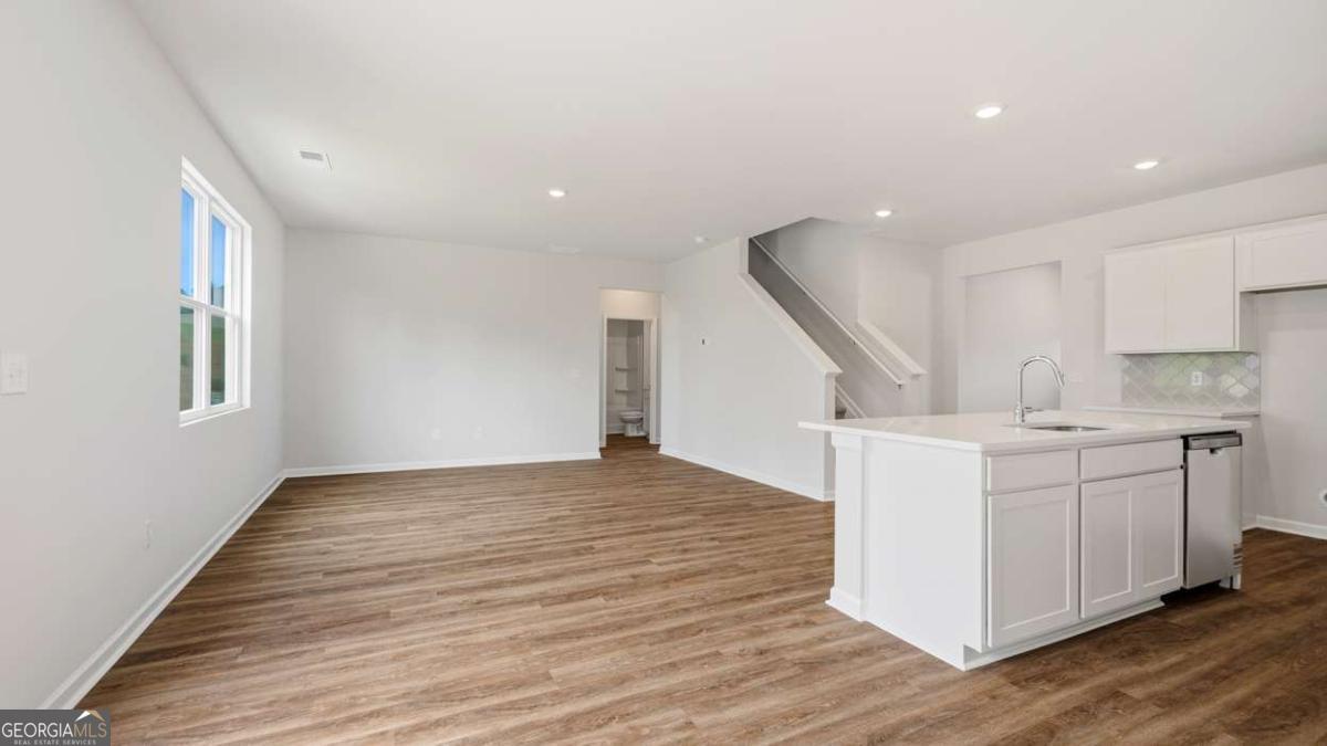 1307 Hollingsworth Way Property Photo 10