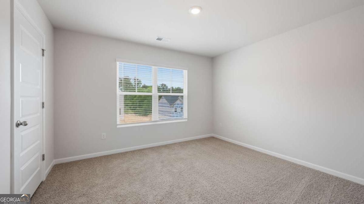 1307 Hollingsworth Way Property Photo 20