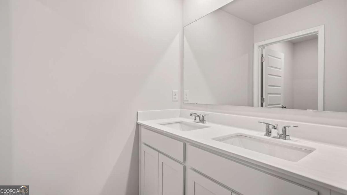 1307 Hollingsworth Way Property Photo 21