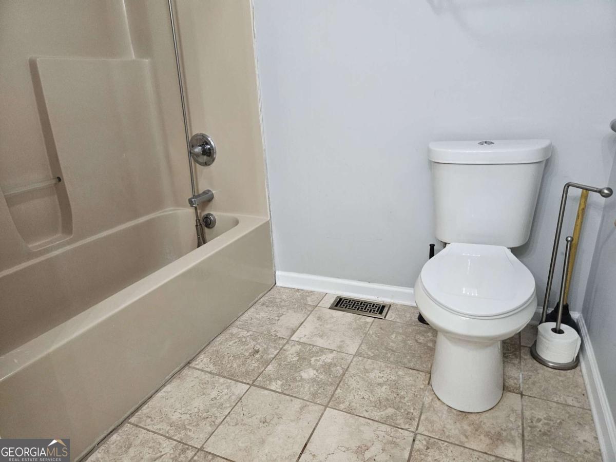 989 Rudolph Street Property Photo 10