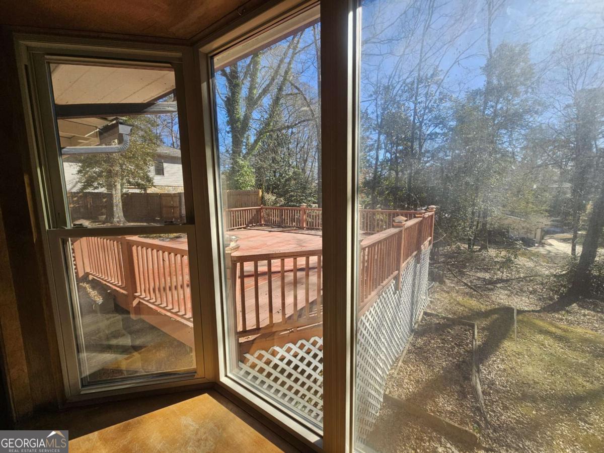 989 Rudolph Street Property Photo 12
