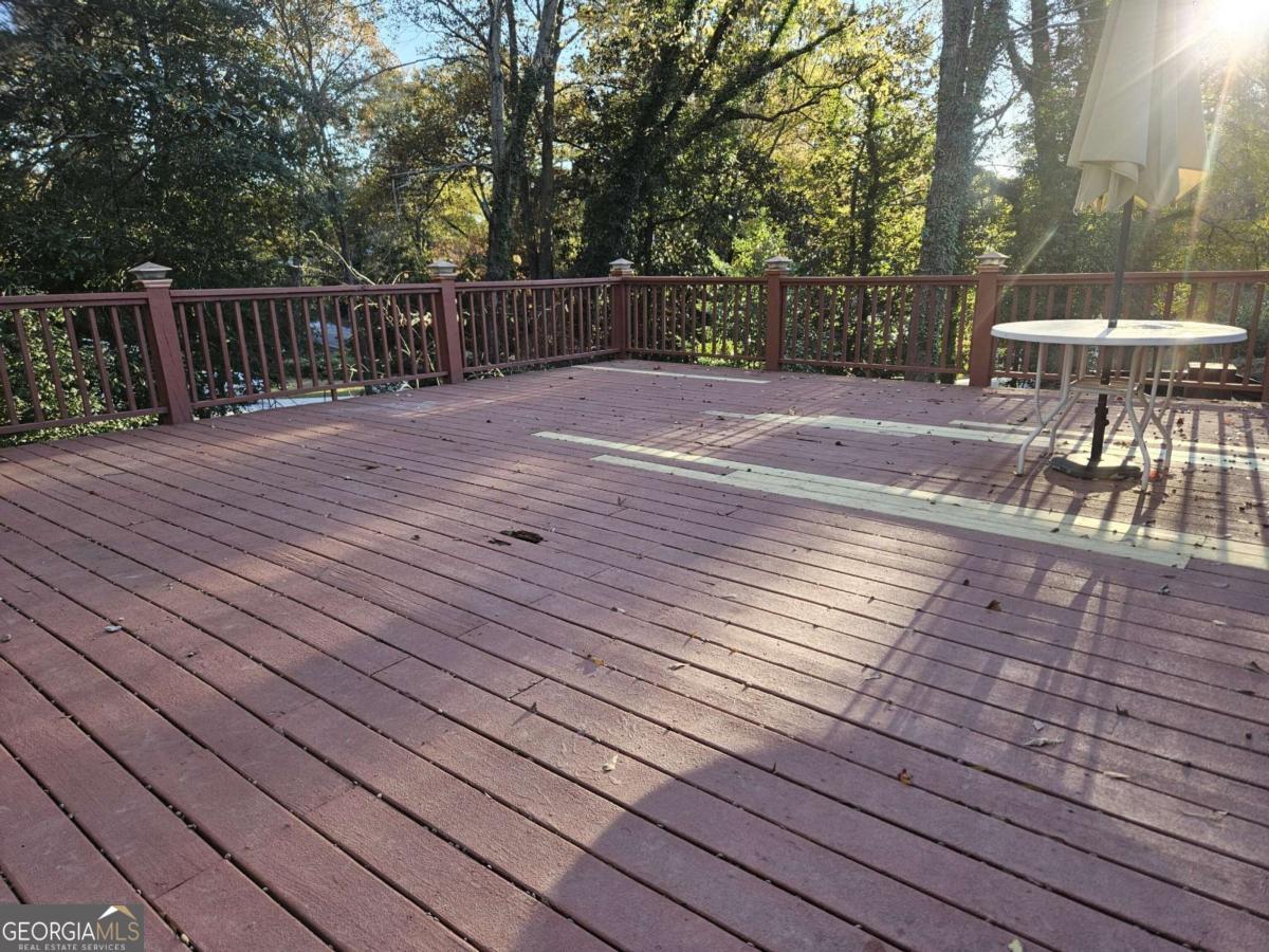 989 Rudolph Street Property Photo 13