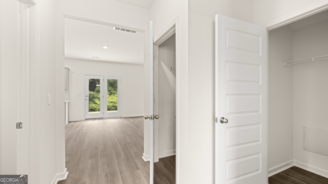 2251 Edgecombe Lane Property Photo 4