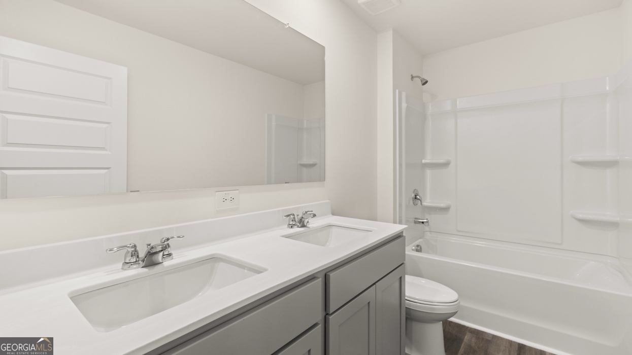 2251 Edgecombe Lane Property Photo 36