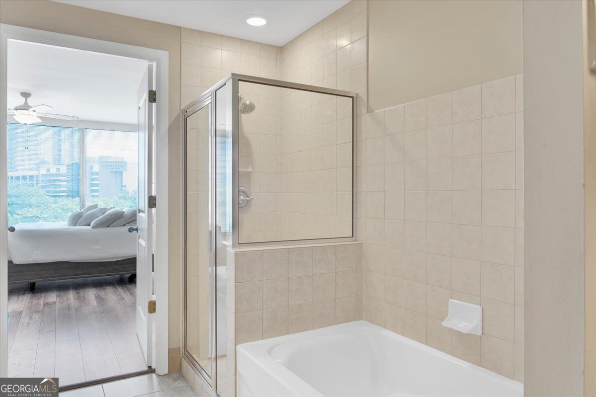 3338 Peachtree Road # 508 Property Photo 6