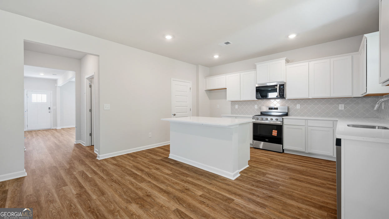 2272 Edgecombe Property Photo 7