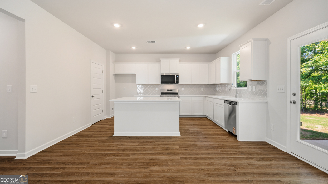 2272 Edgecombe Property Photo 8