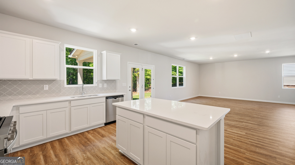 2272 Edgecombe Property Photo 10