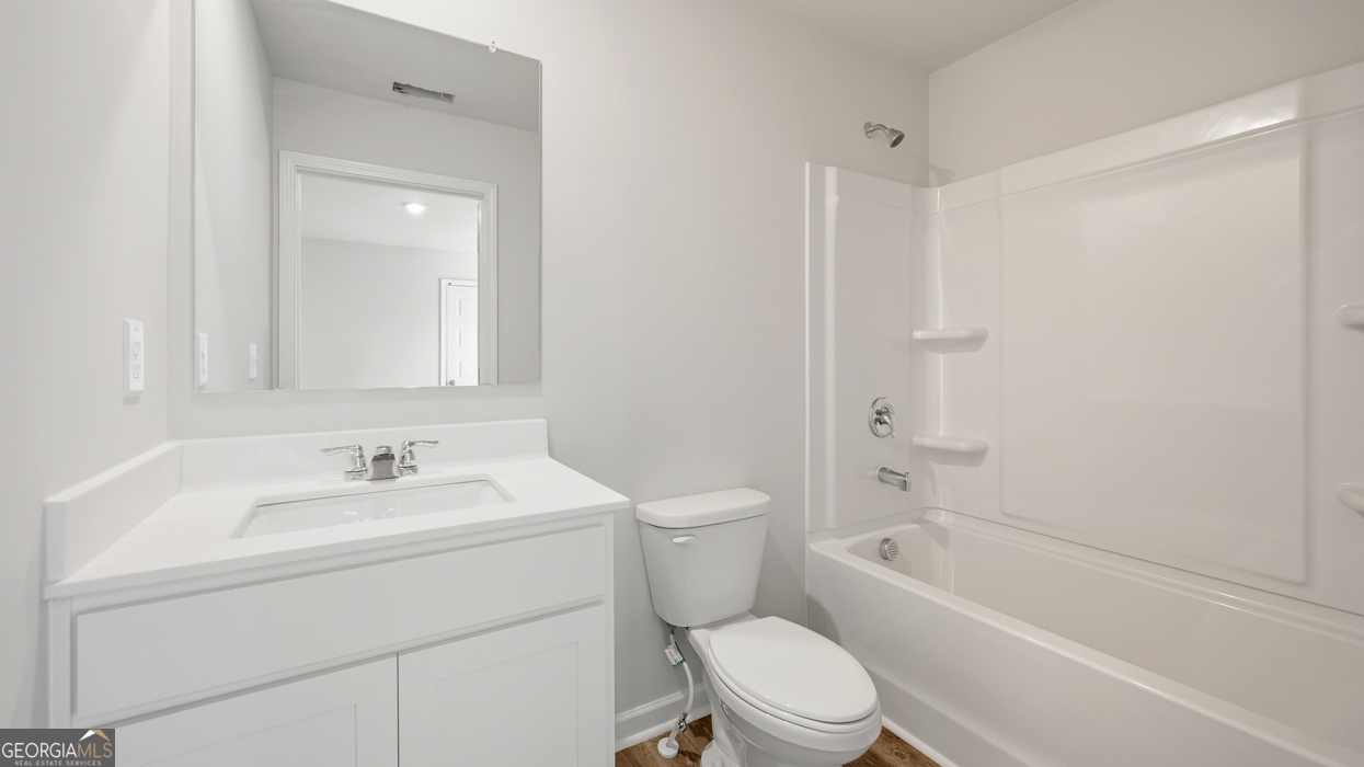 2272 Edgecombe Property Photo 22