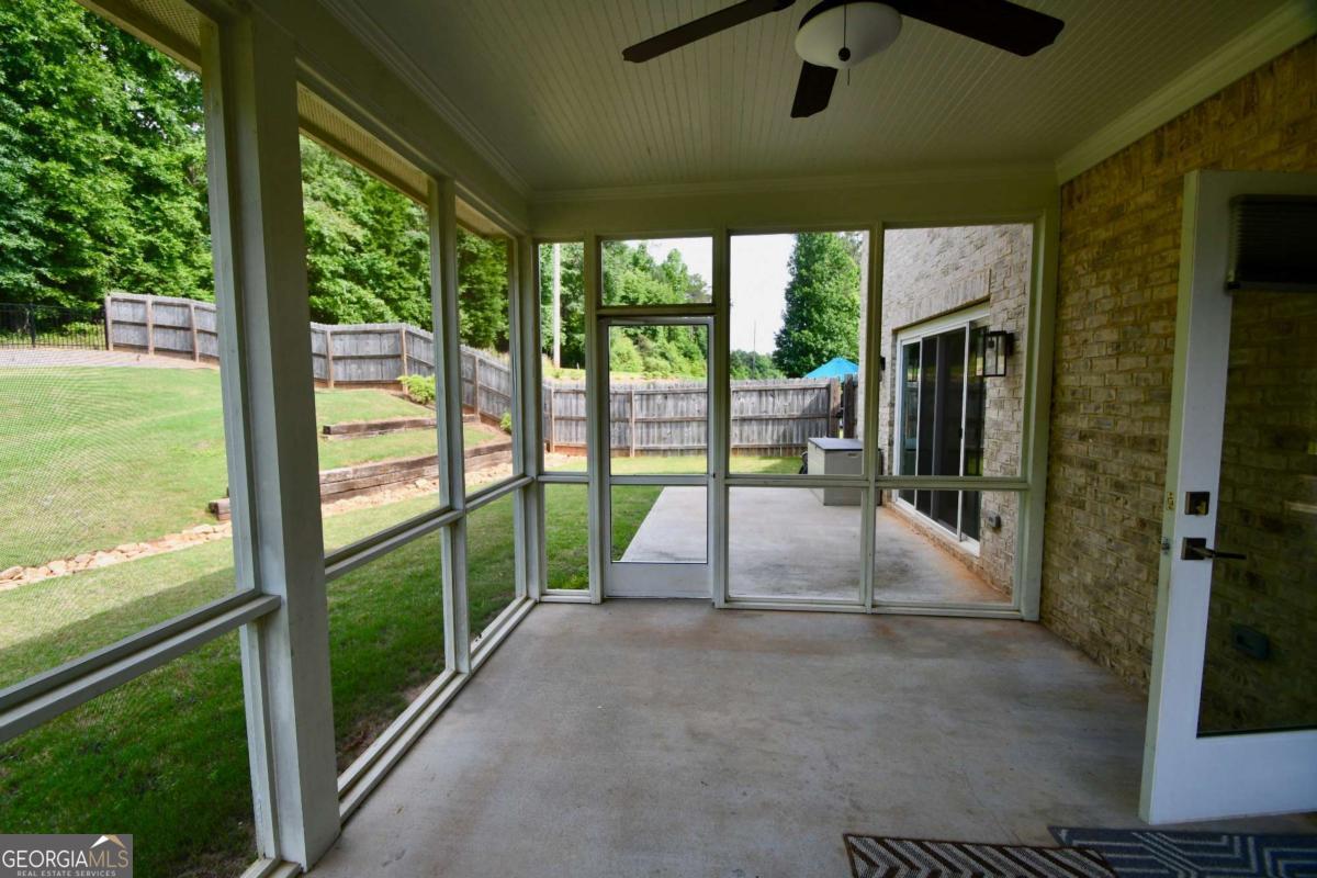 3065 Meadow Springs Drive Property Photo 5