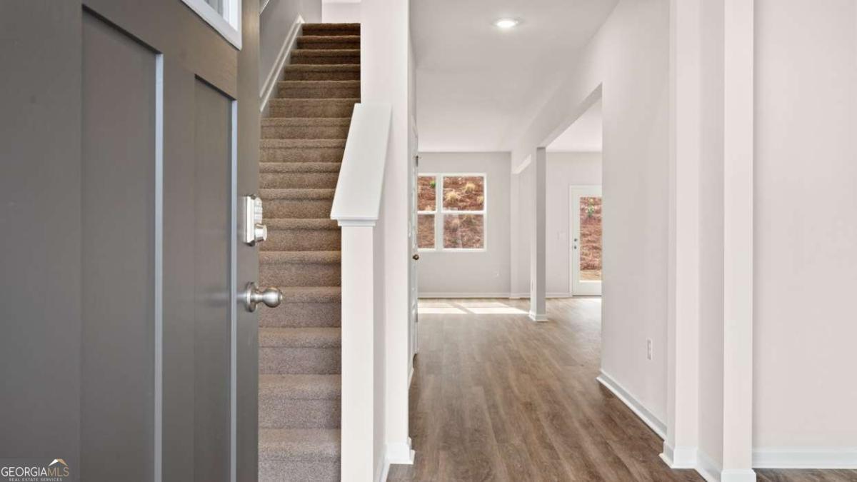 2261 Edgecombe Lane Property Photo 2