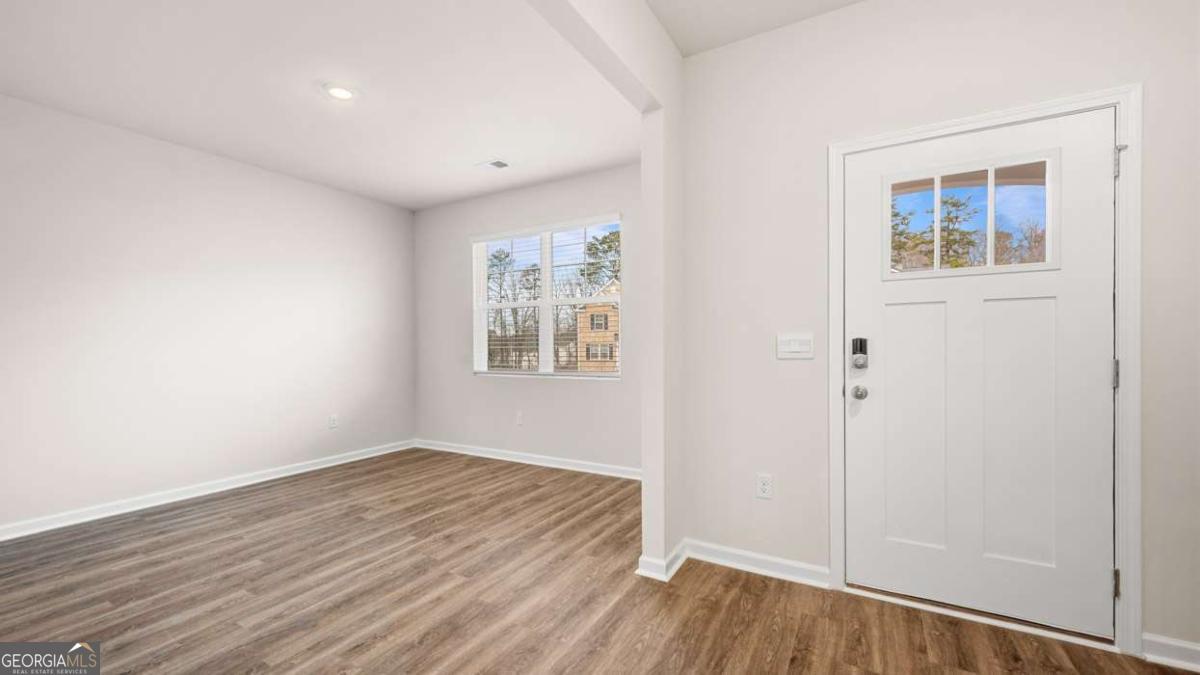 2261 Edgecombe Lane Property Photo 3