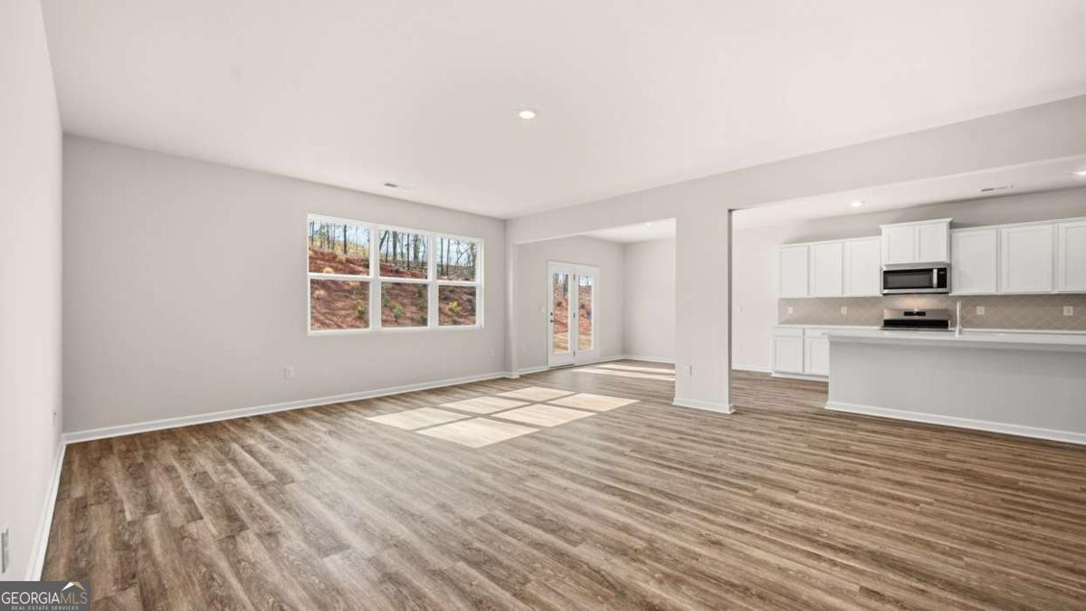 2261 Edgecombe Lane Property Photo 8