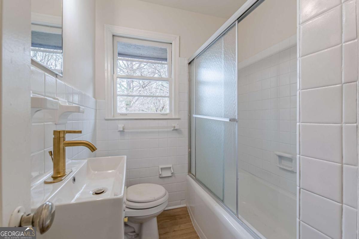 4624 College Street Property Photo 12