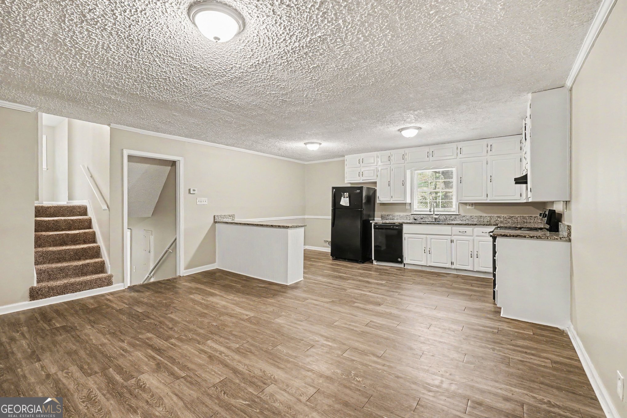 6436 Piney Circle Sw Property Photo 3